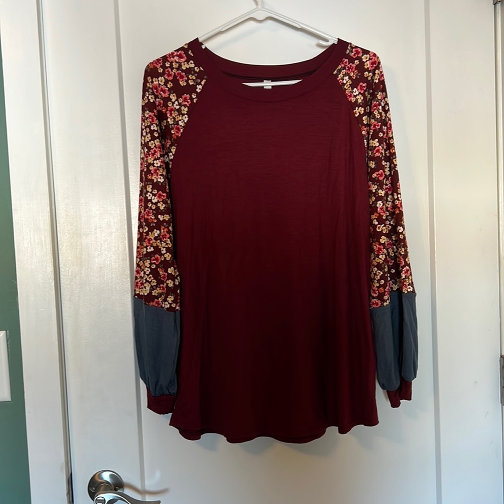 Cute boutique top never worn